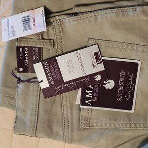 Gloria Vanderbilt Amanda Supreme Stretch Jeans Pants Size 10 Short NWT